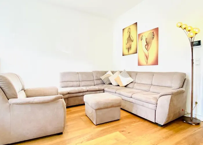 Appartamento Elegant 2br With Balcony Near Millennium Vienna