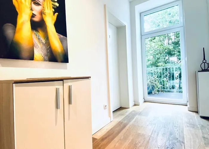Elegant 2br With Balcony Near Millennium * Vienna