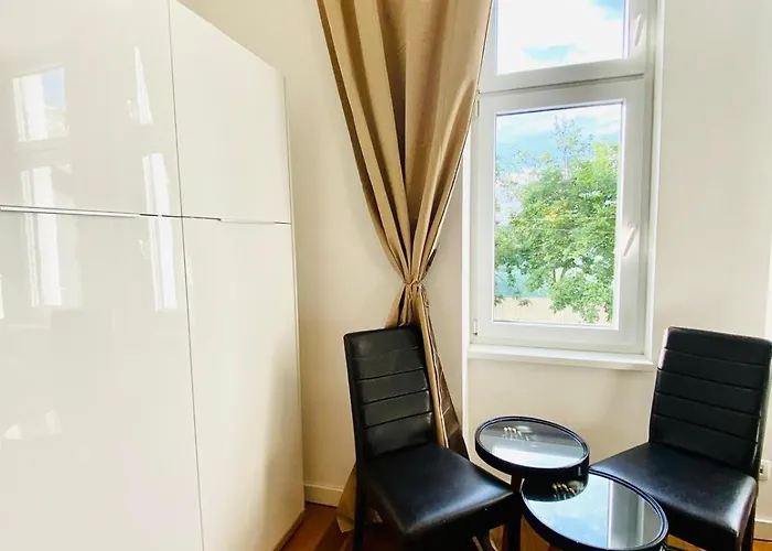 Appartamento Elegant 2br With Balcony Near Millennium Vienna